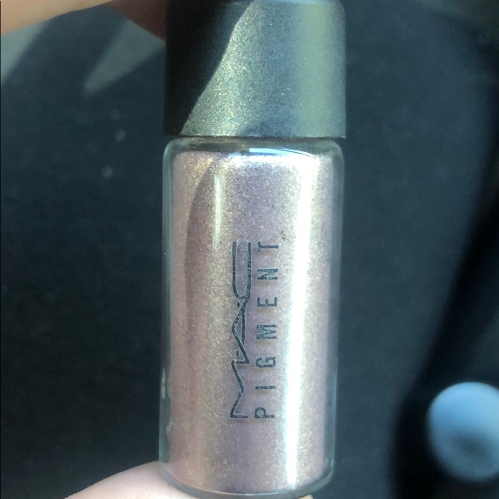 Mac vial pigment in Mauvement
